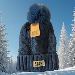 UGG Australia Cable Knit Blue Beanie With Faux Fur Pom-Pom Fleece Lining Logo